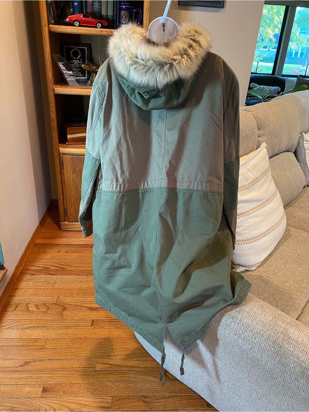 GAP Hooded Trench Coat with Faux-Fur Trim - Picture 3 of 5